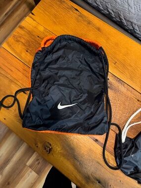 Nike drawstring bag